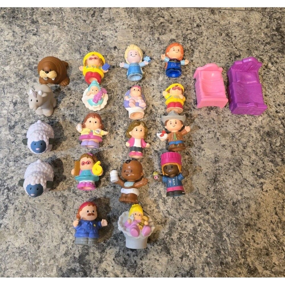 Huge Lot Of Fisher Price Little People & Animals (20 Items) Frozen Babies Animal